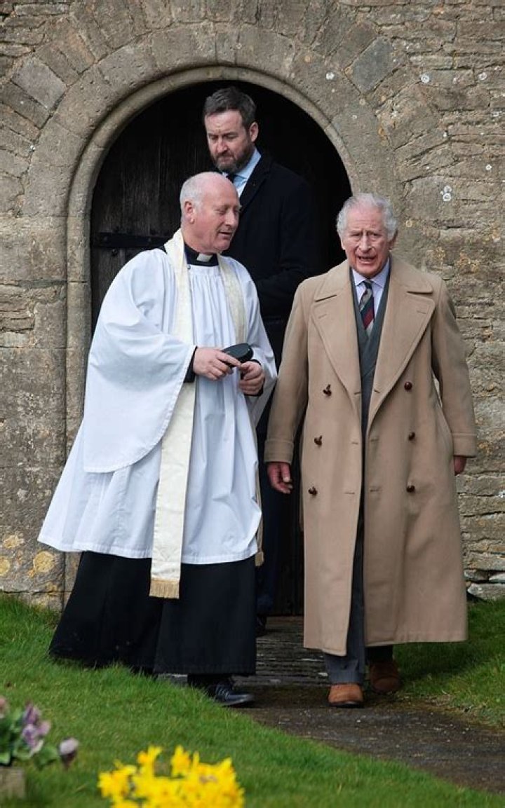 Does the church of england allow remarriage?